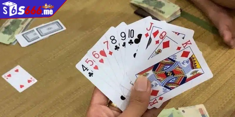 Luật chơi sâm lốc cơ bản ai cũng nhanh chóng học được